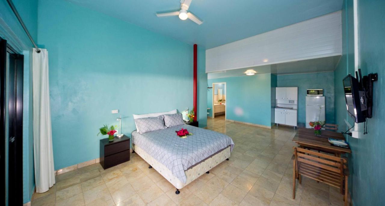 Retreat Seaside Vandrehjem Port Vila Eksteriør billede
