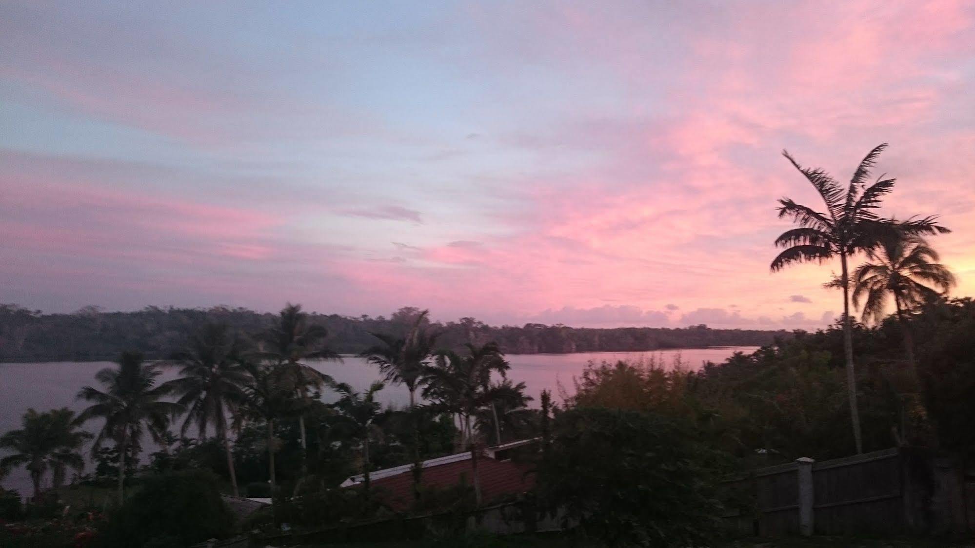 Retreat Seaside Vandrehjem Port Vila Eksteriør billede